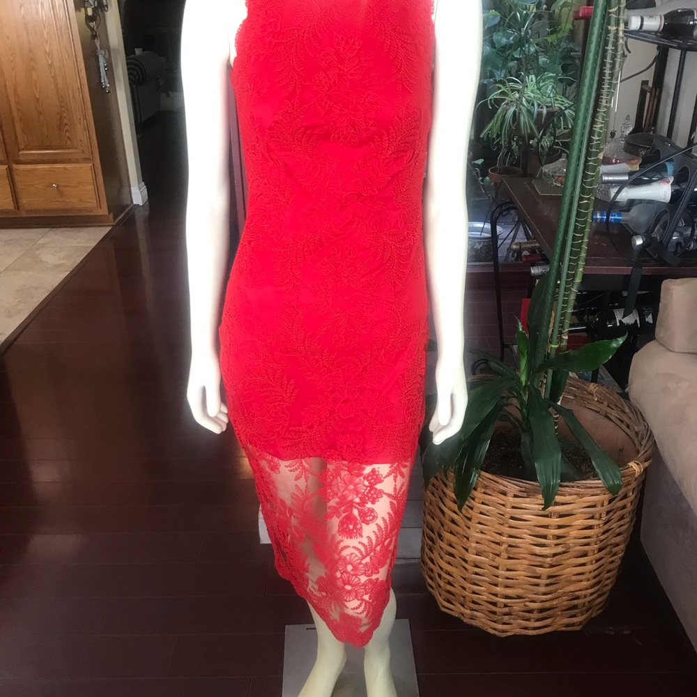 "BRAND-NEW"  TADASHI SHOJI DRESS, SIZE 4 RED LACE.